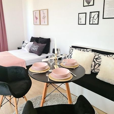 Appartamento Rose studio Burgas Esterno foto